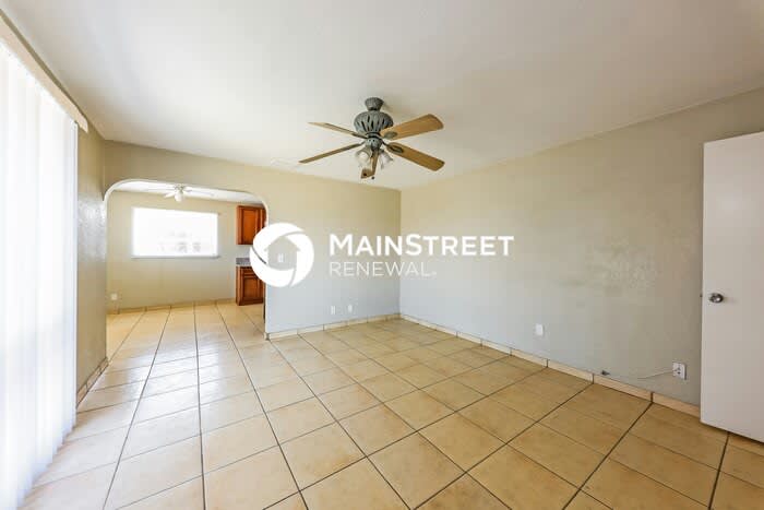2753 West Lawrence Lane – photo 2