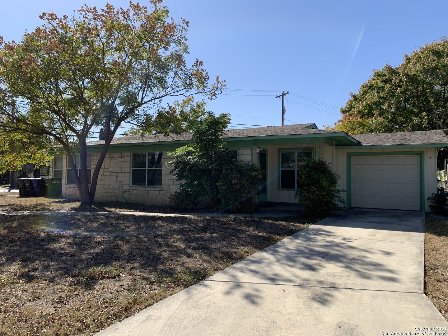 111 LADDIE PL – photo 1