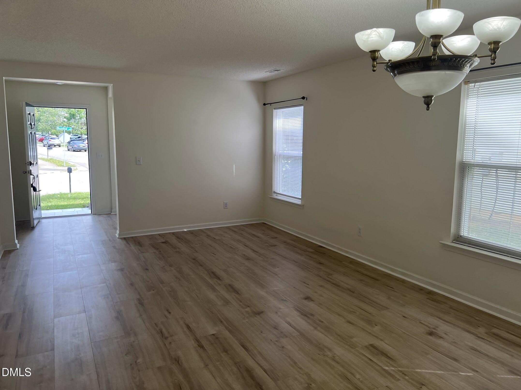 2920 Roundleaf Court – photo 5