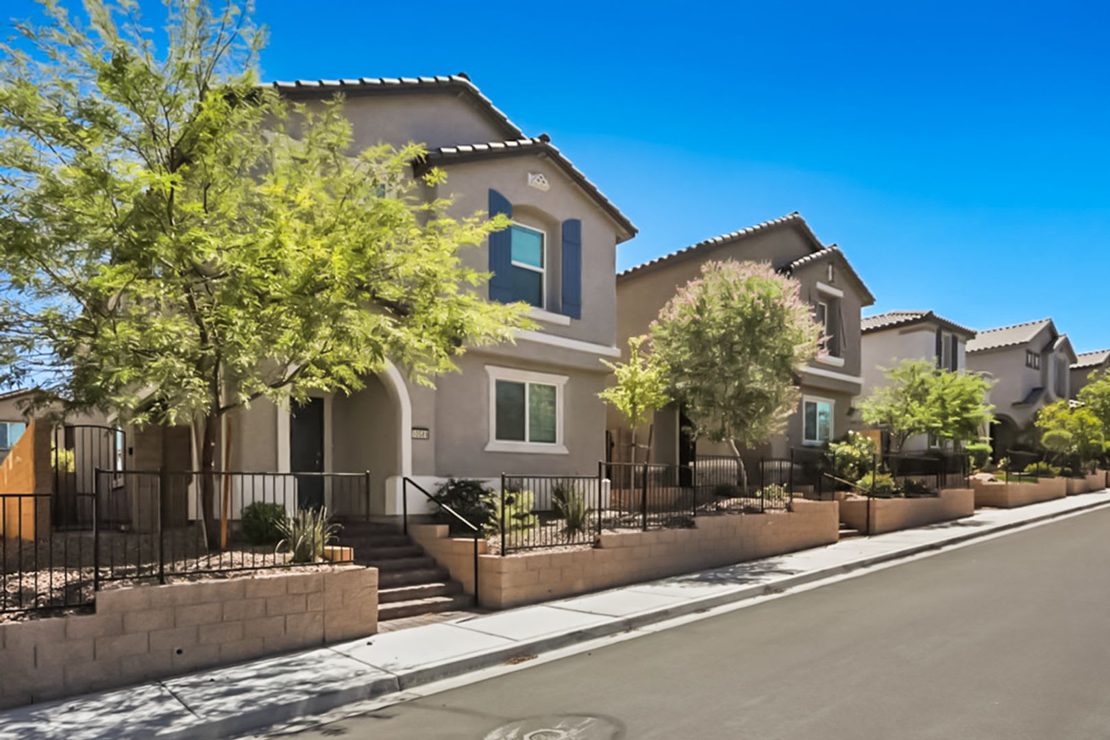Skye Canyon Beauty With 3 Beds And A Loft – photo 5