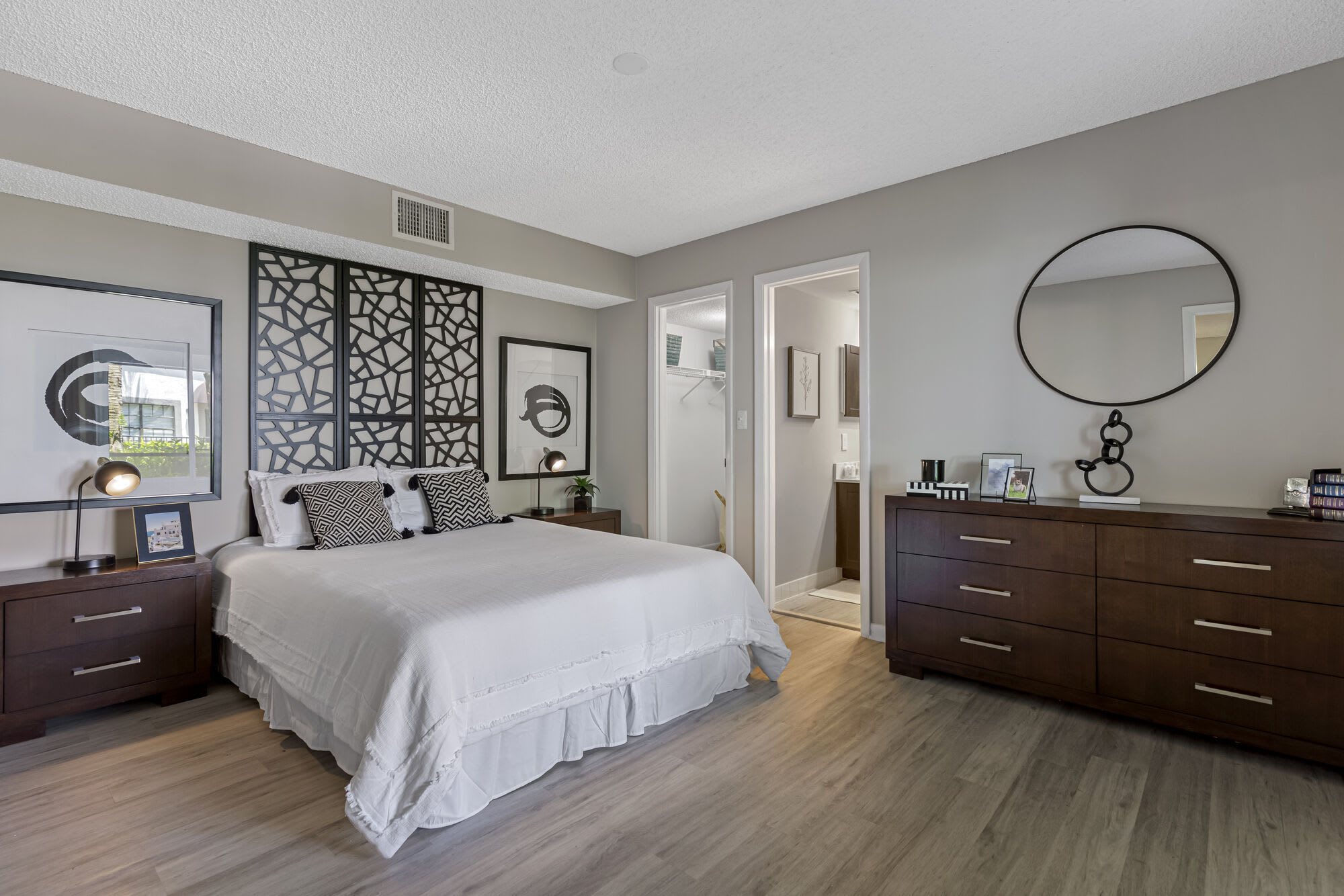 11190 Redhawk St – photo 5