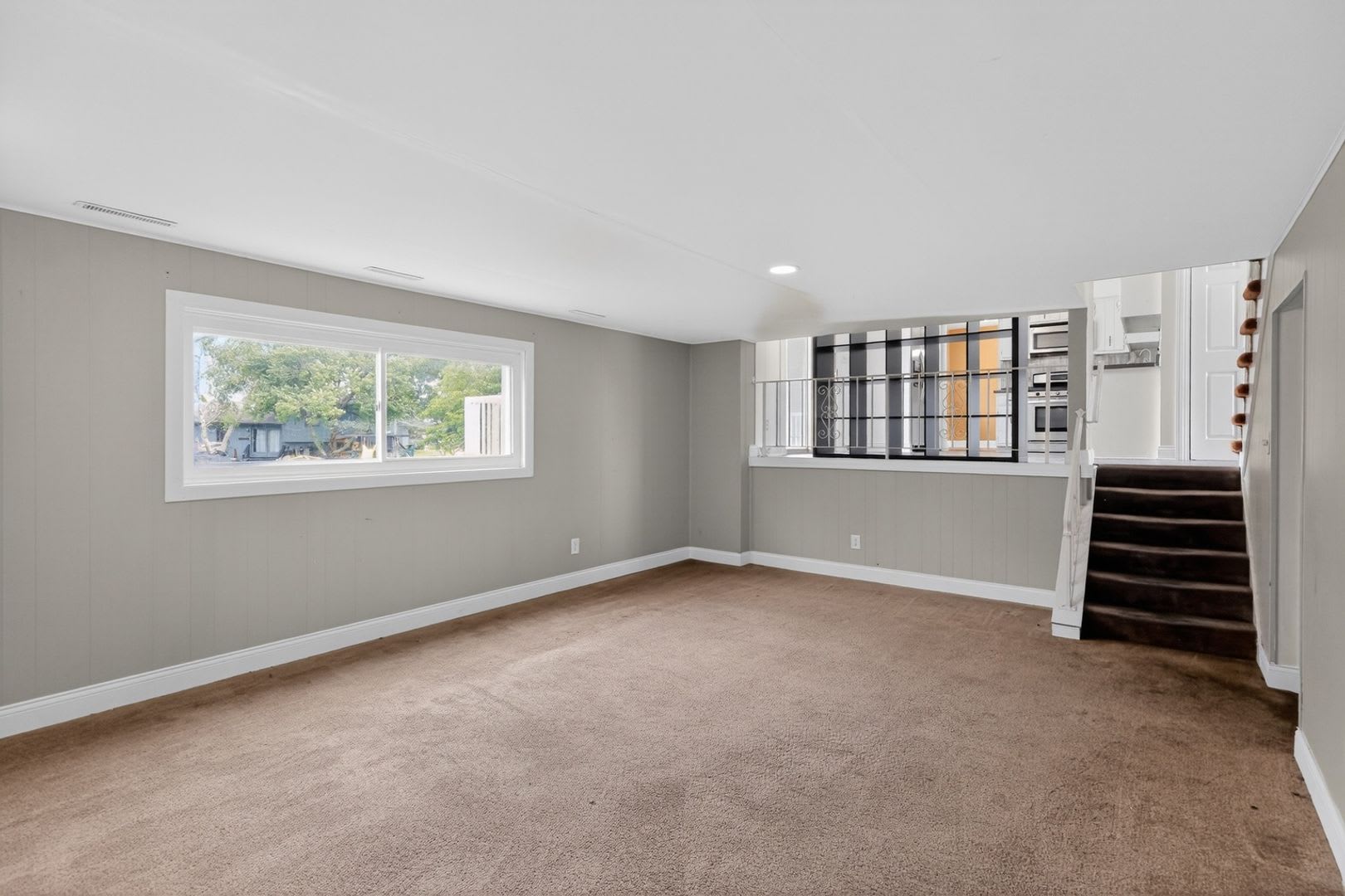 Stunning 4BR House in Crown Point – photo 4
