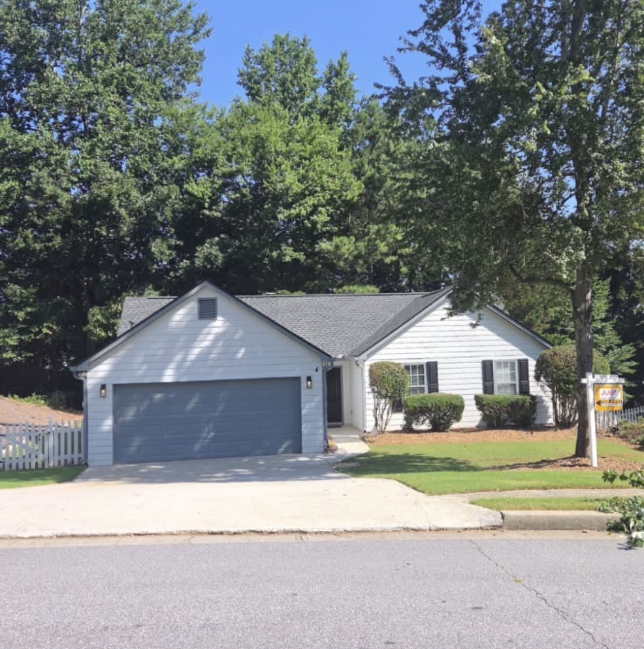 5853 Riverside Walk Drive Northeast – photo 1