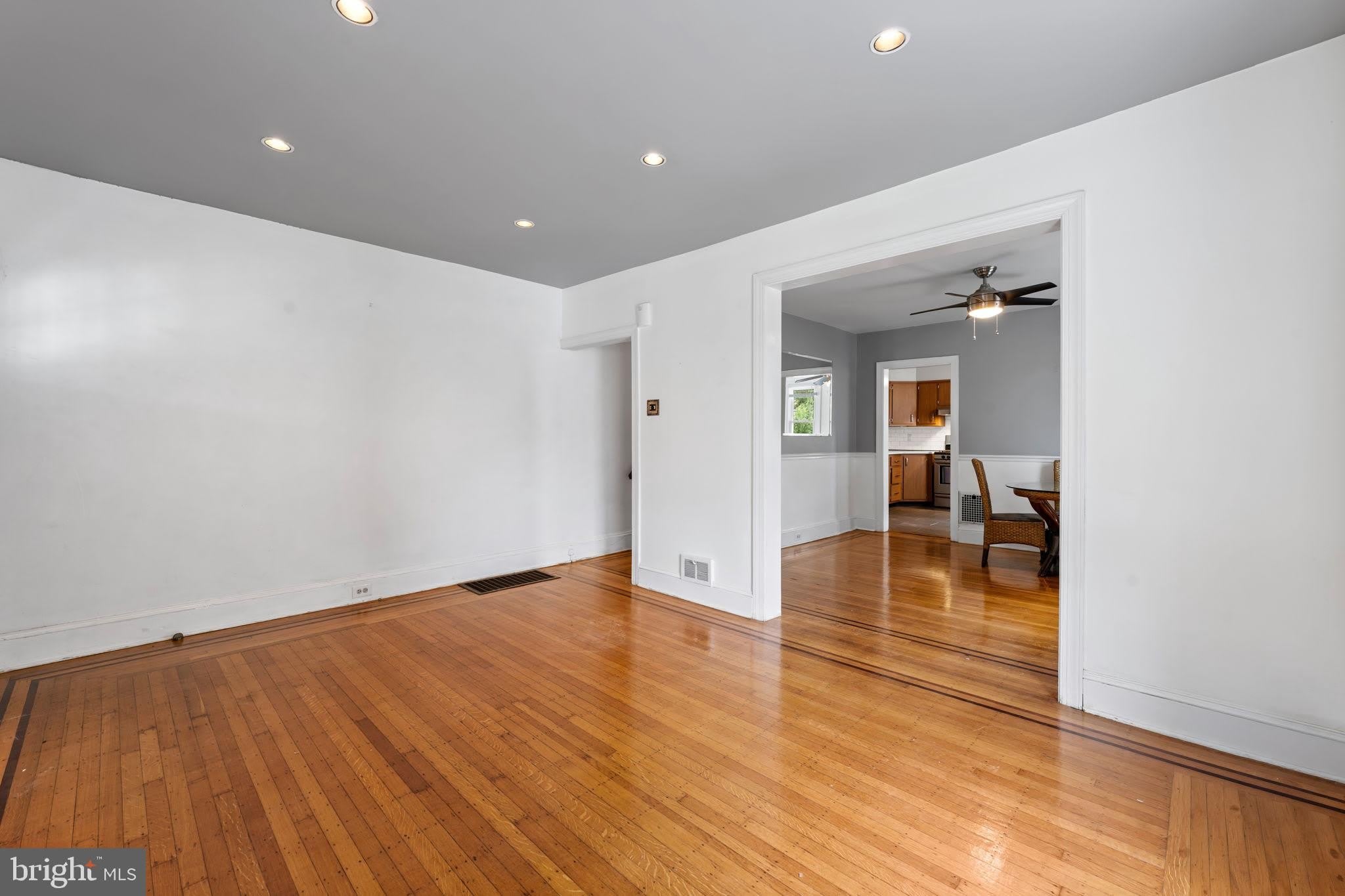 809 ARDMORE Avenue – photo 2