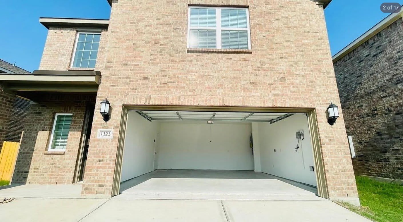 1323 Windermere Way – photo 2