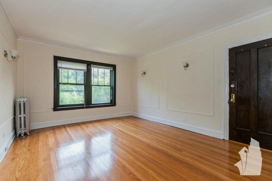 4604 North Winchester Ave. – photo 2