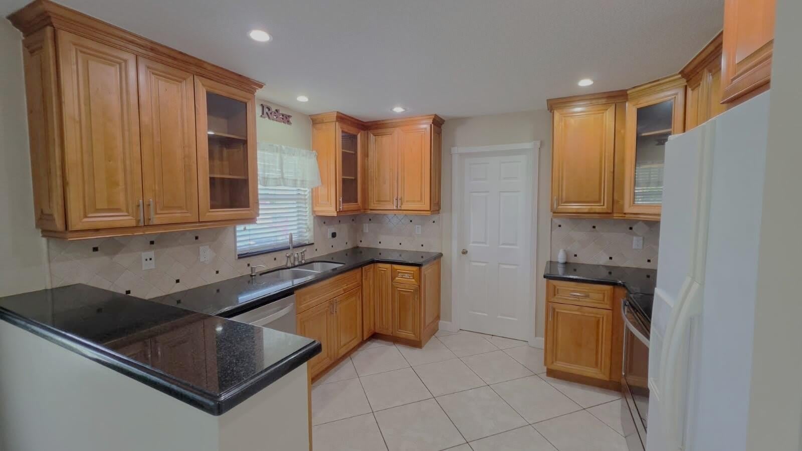 5686 SHILLINGTON Way – photo 3
