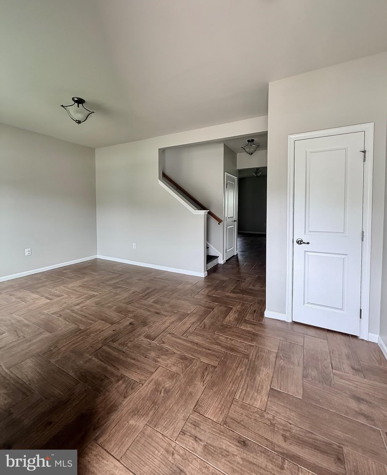 9411 WOOD CREEK Circle – photo 3