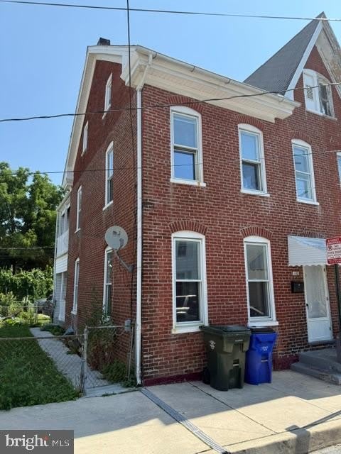 110 ELM Street – photo 1