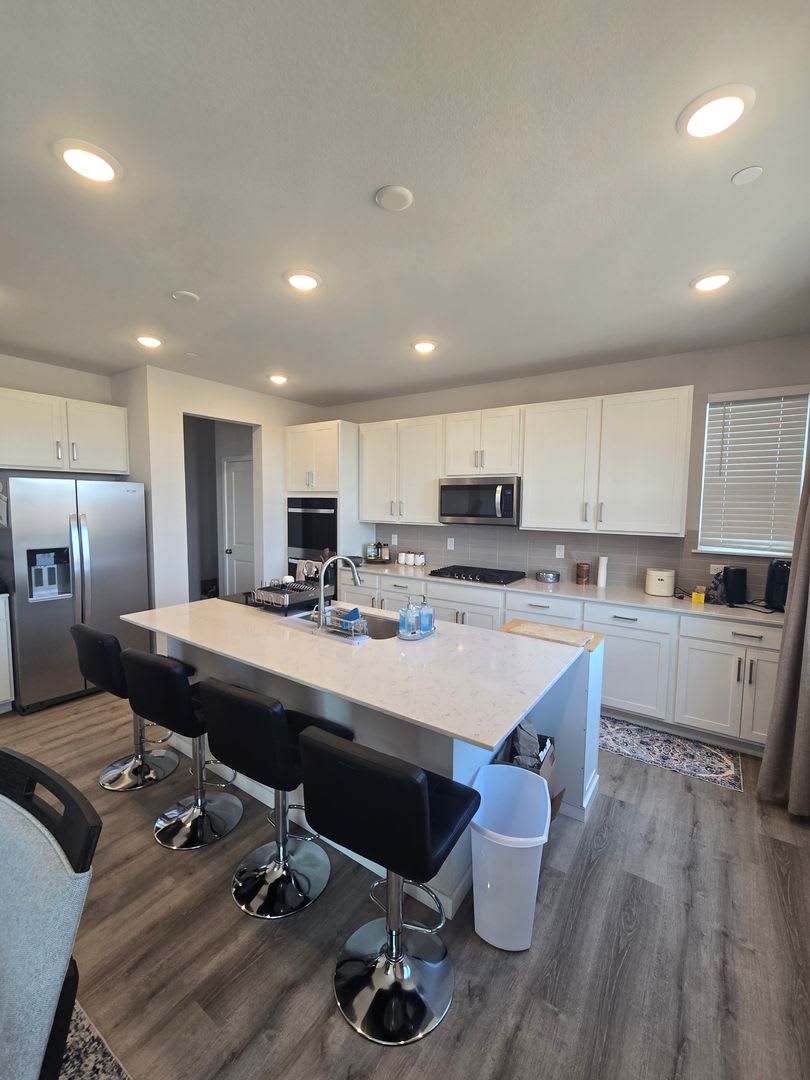 Nearly Brand New Home in Parkdale – photo 2