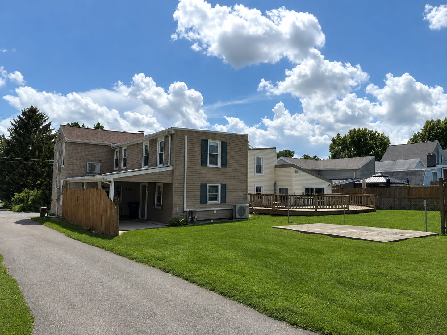 258 West Walnut Street 2 – photo 3