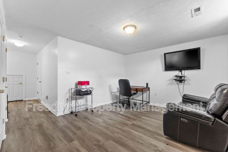 15305 Brazil Circle – photo 5