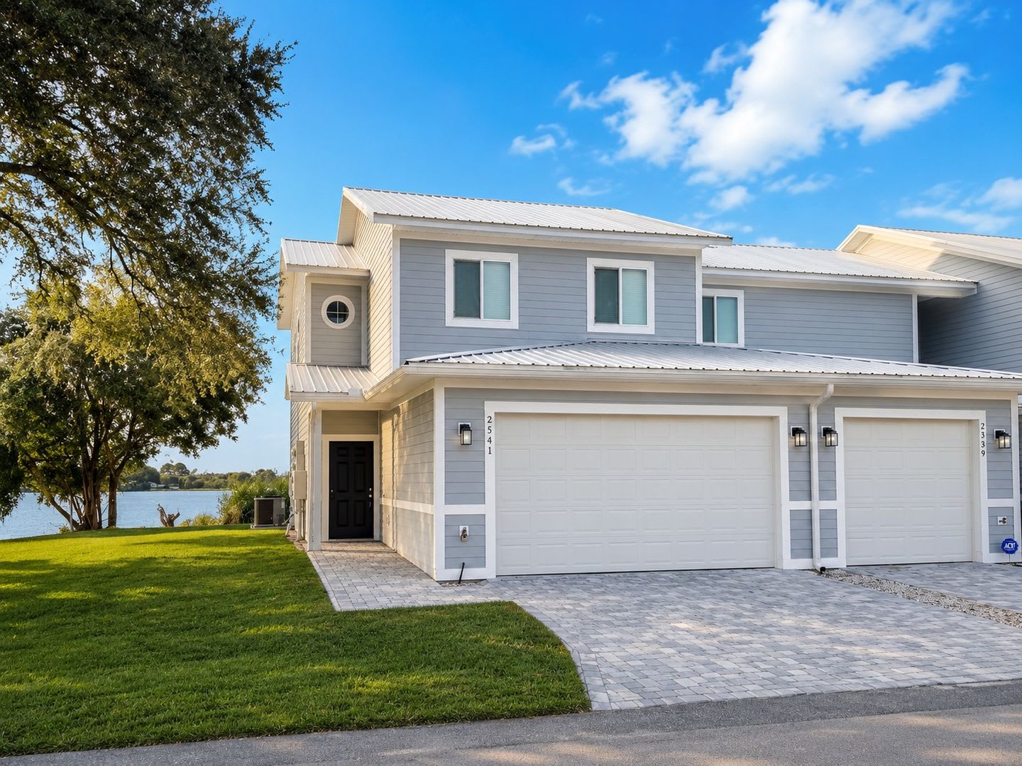 Lakeside Living at Its Best – Stunning 3BR/2.5BA Home with Water Views! – photo 2