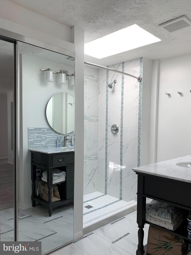 8406 Woodford Ct – photo 3
