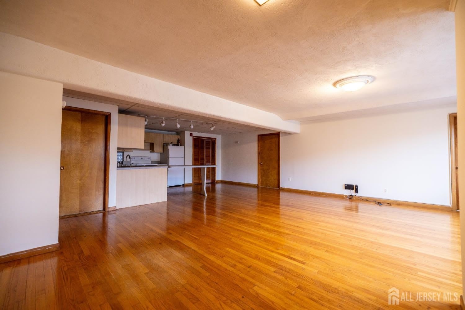 353 Springfield Avenue – photo 4