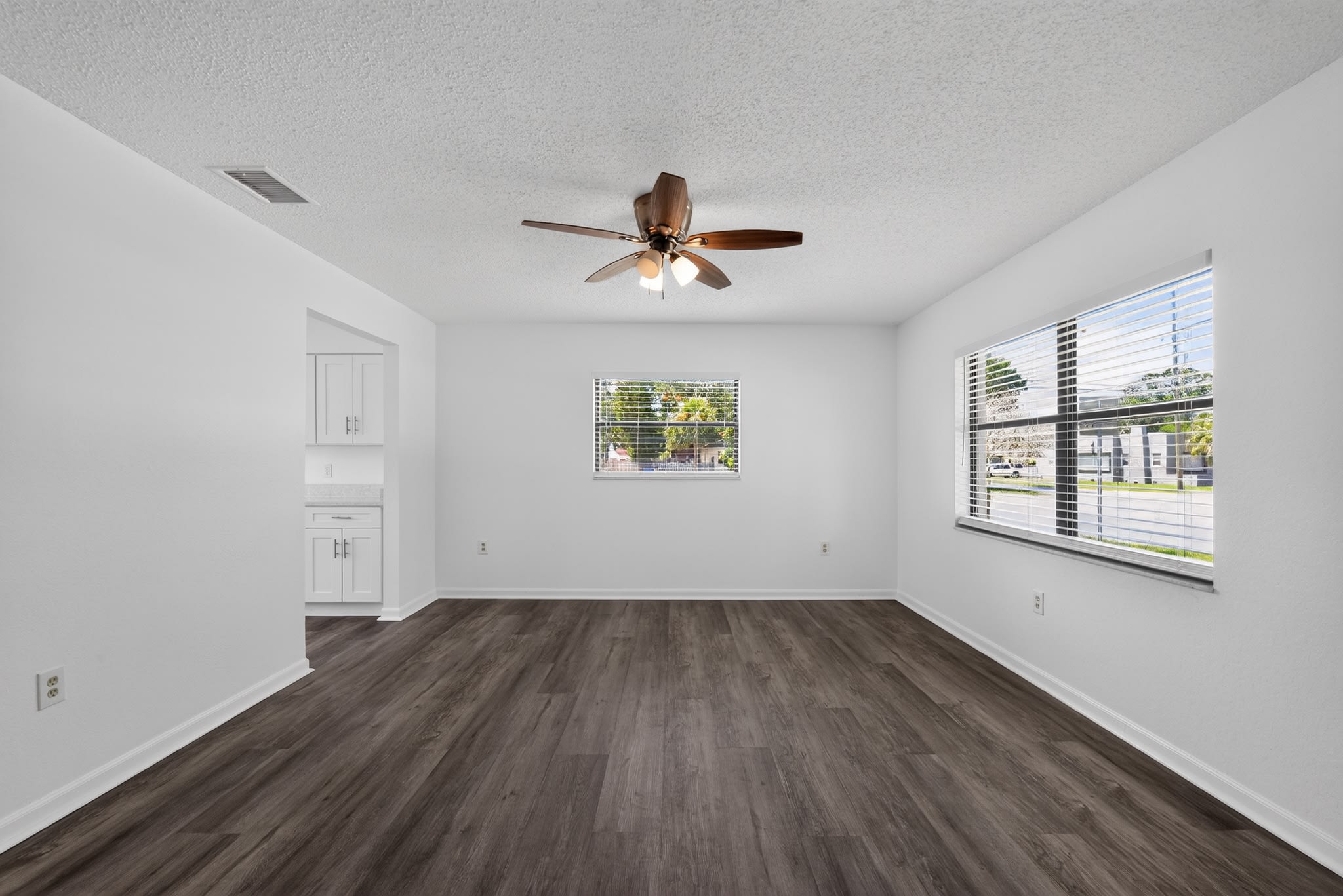 526 Rosery Road Northwest B – photo 4