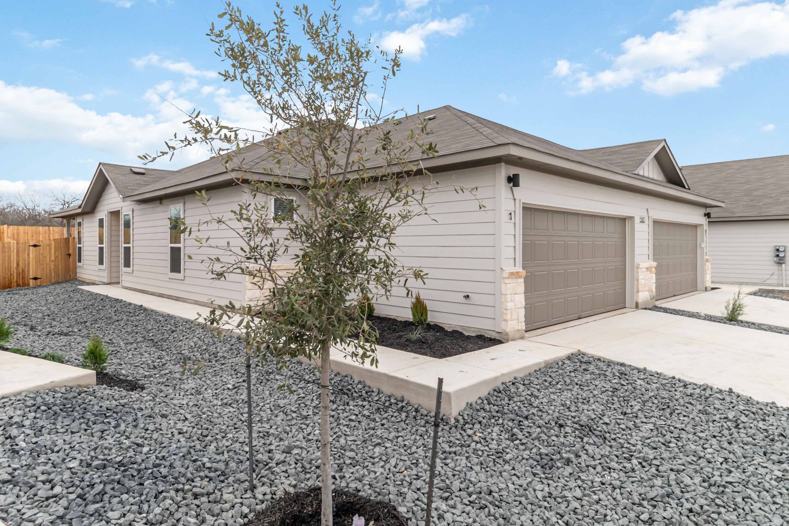 6 Weeks Free Move-In Special! Brand New 3 Bed / 2 Bath Home – Modern Kitchen + Private Yard – photo 2