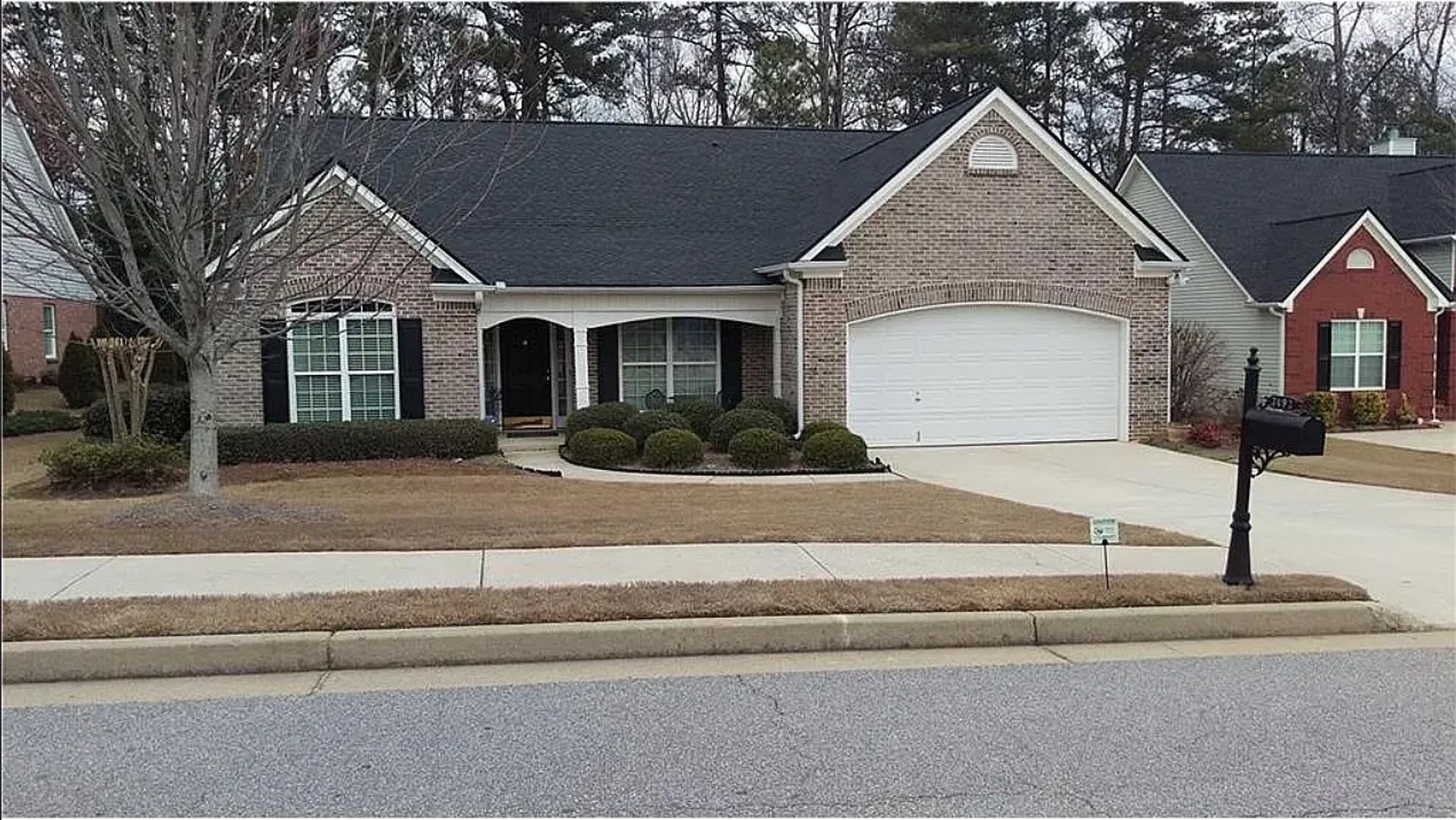 Room In 4 Bedroom Home In Buford – photo 3