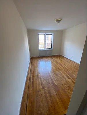 367 East 201st Street – photo 2