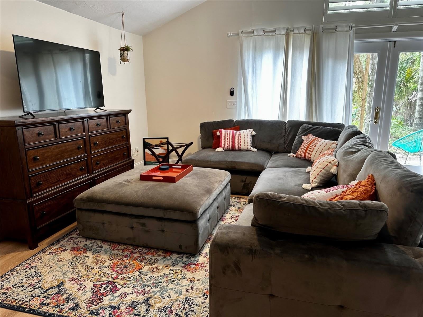 1222 E CRAWFORD Street – photo 4