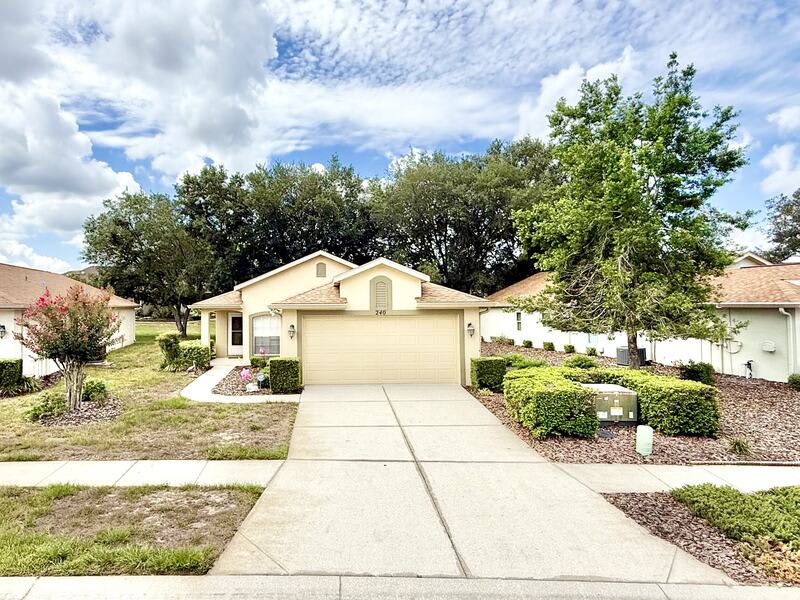 240 Center Oak Circle – photo 3
