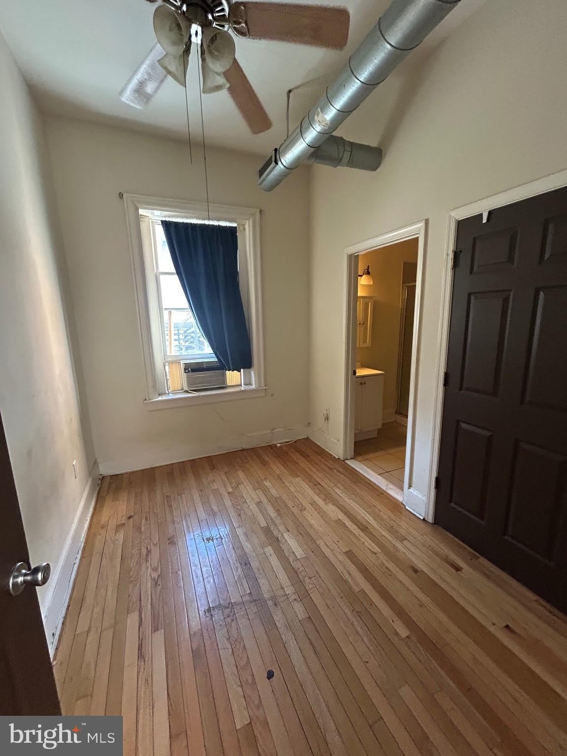 319 W MULBERRY Street – photo 4