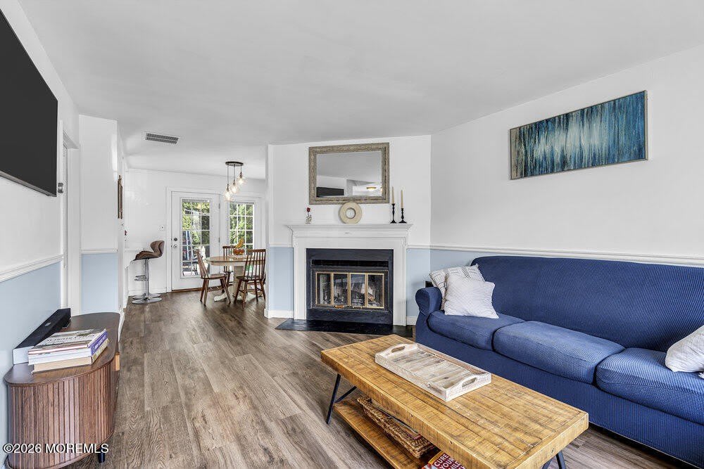38 Devon Court – photo 4