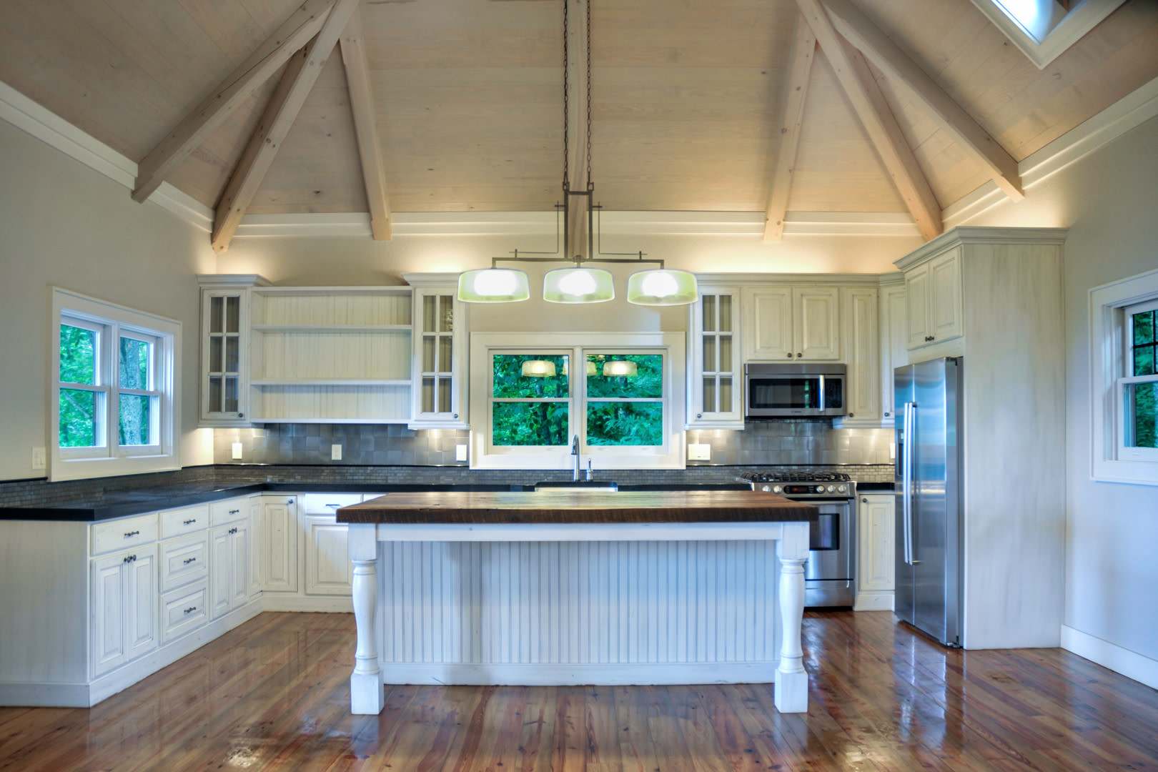 Beautiful Mountain home in Balsam Mountain Preserve Community $3500 a month with year-long lease – photo 4