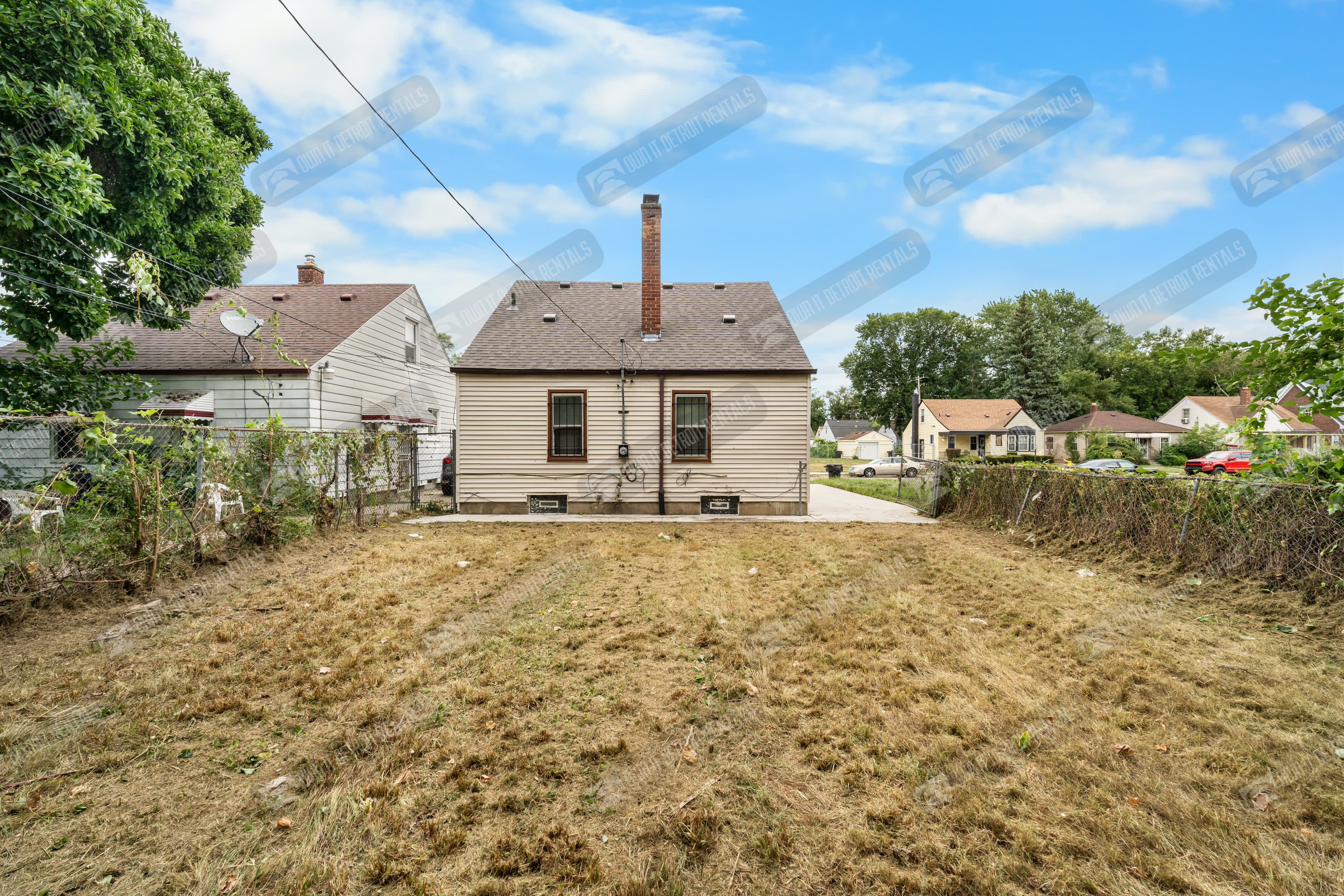 8249 Robson St – photo 3