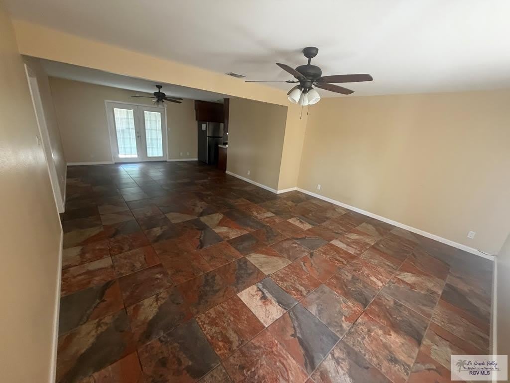 433 FAIRWIND DR. – photo 2