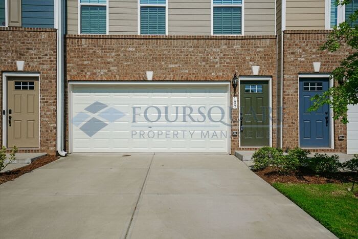 107 Cross Country Way – photo 1