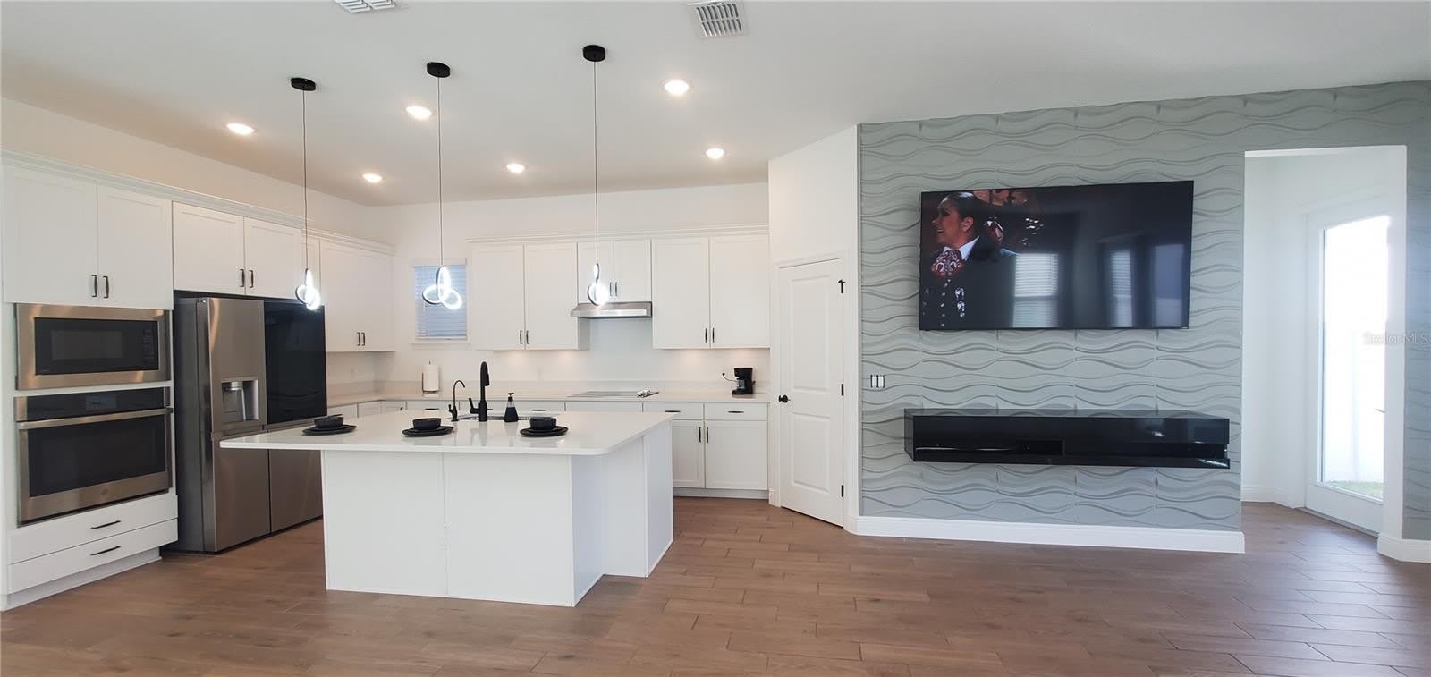 736 YUKON Lane – photo 5