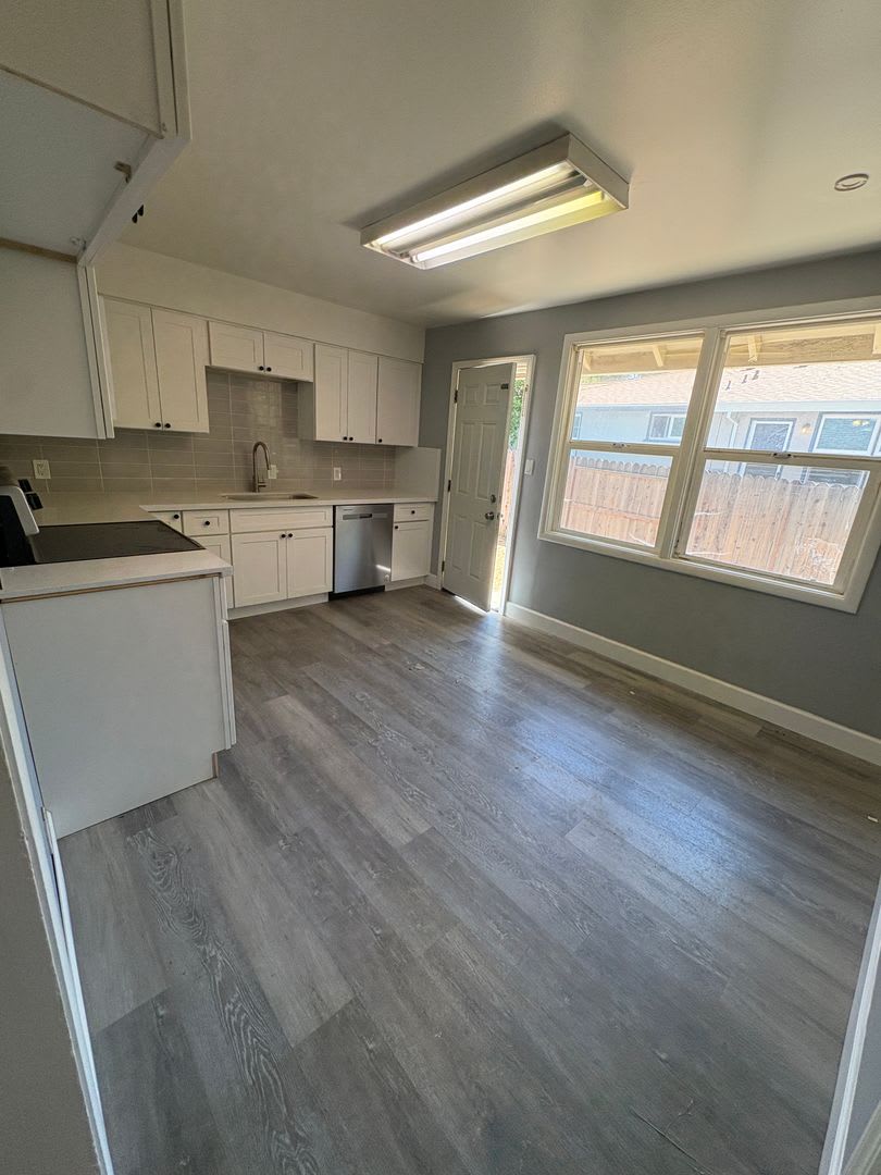 2450 Ione St – photo 2