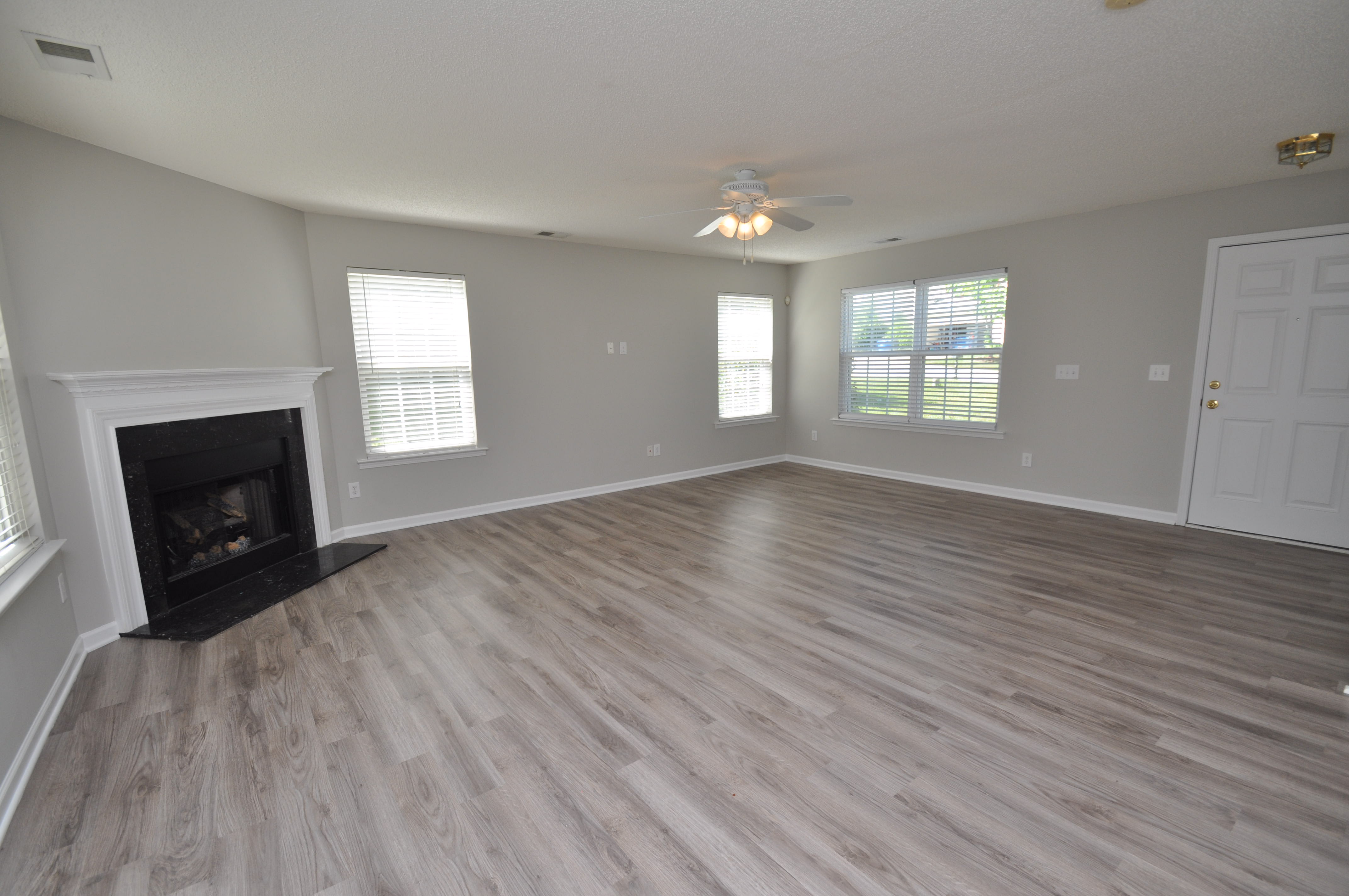 5909 Rivercliff Ct – photo 4