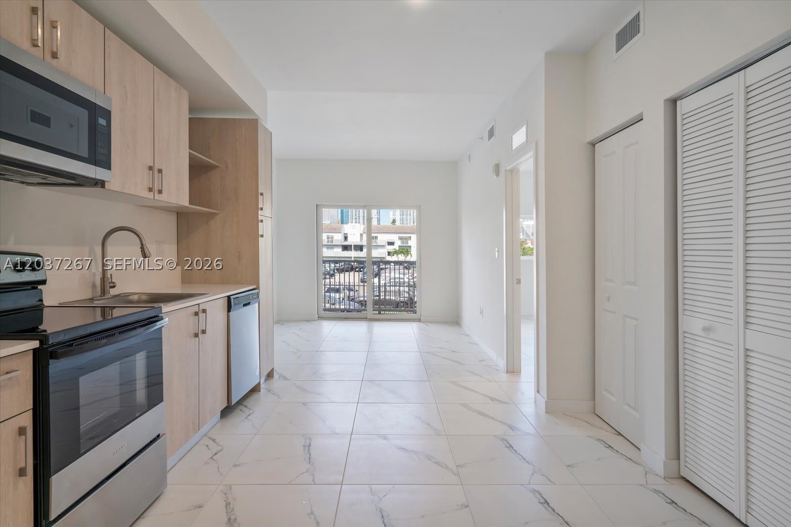 420 Sw 7Th Ave – photo 2
