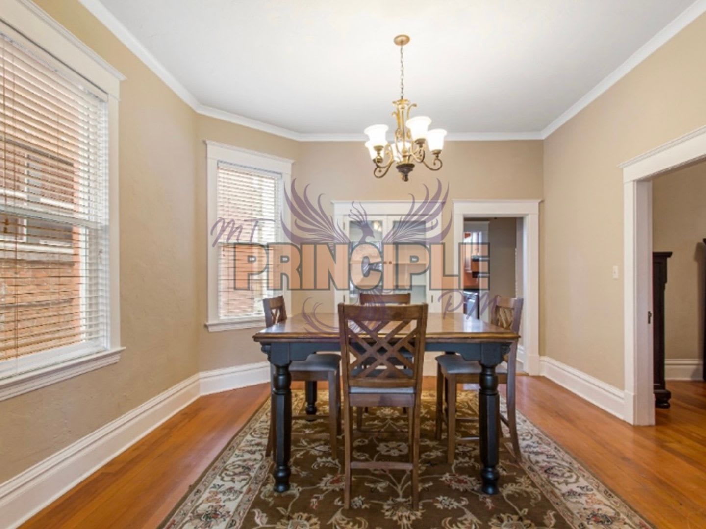 West Silver Street Bottom Apartment – photo 5