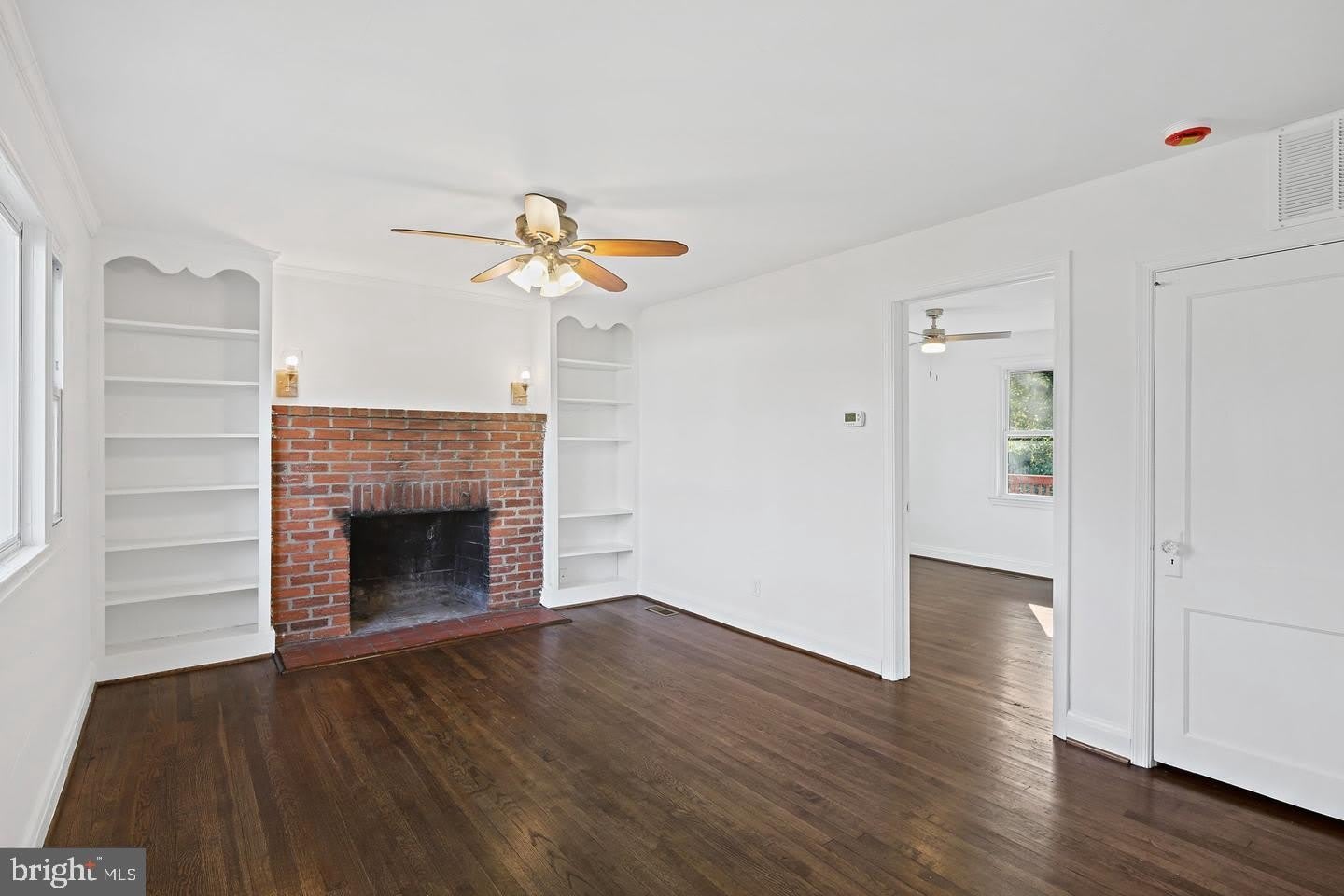 423 INGLESIDE Avenue – photo 3