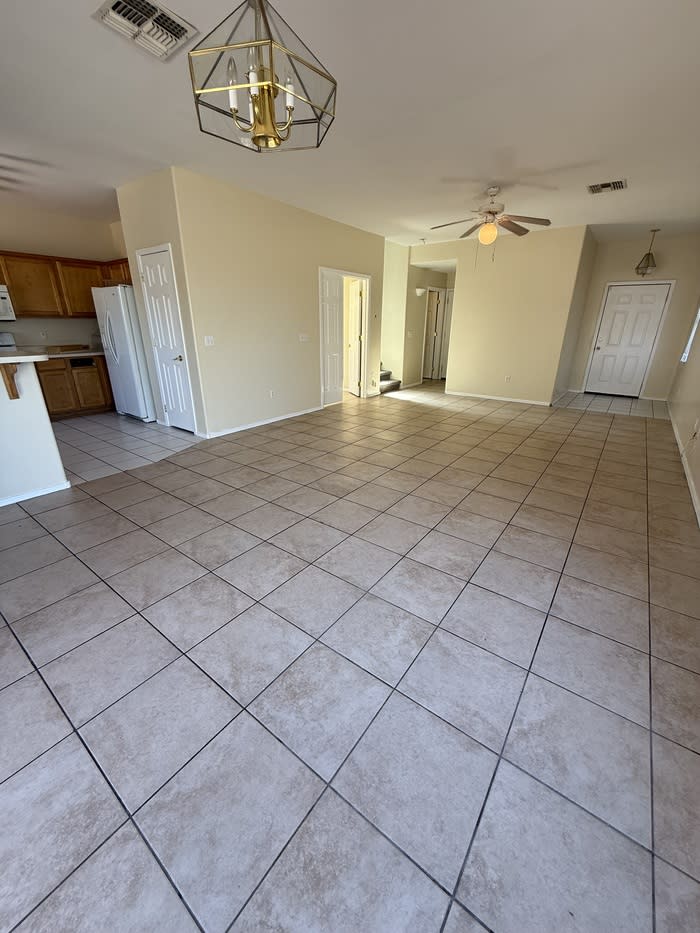 3527 E Drexel Manor Stravenue – photo 4