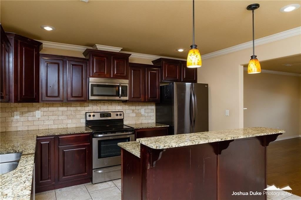 2657 N Valencia Avenue – photo 4