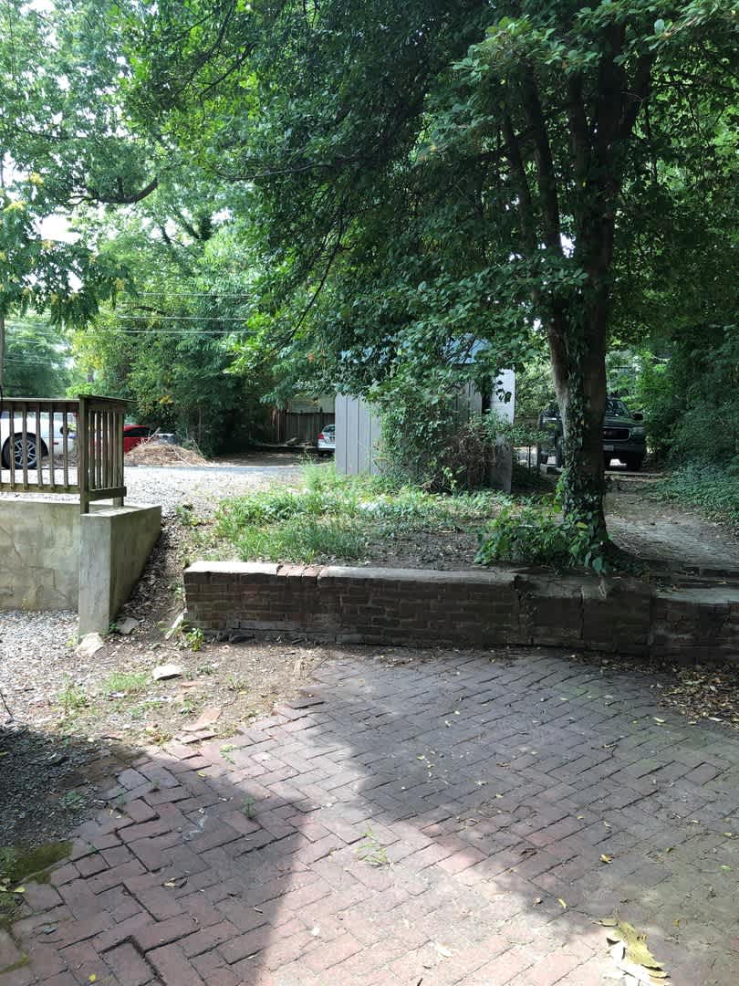 Spacious 4 Bdrm 2 Bath Home Located In Richmond S Fan District W Balcony Walking Distance To Vcu – photo 3