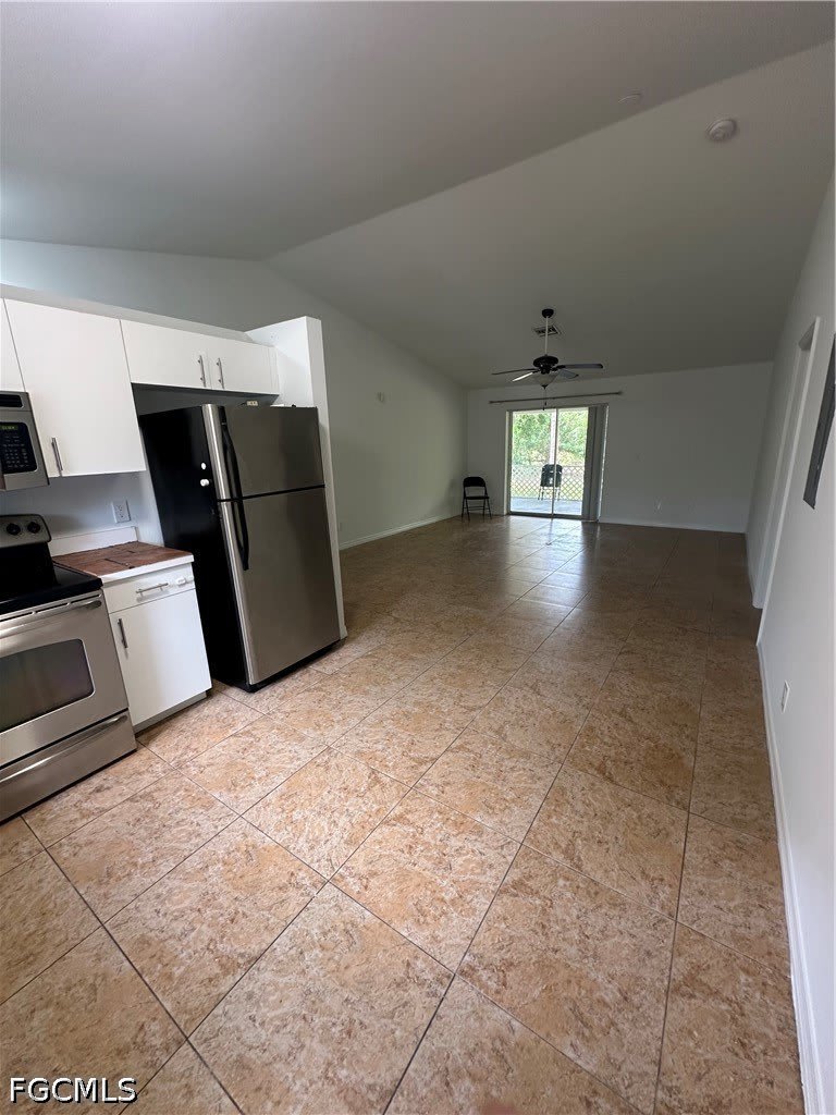 4025 10th Avenue NE – photo 3