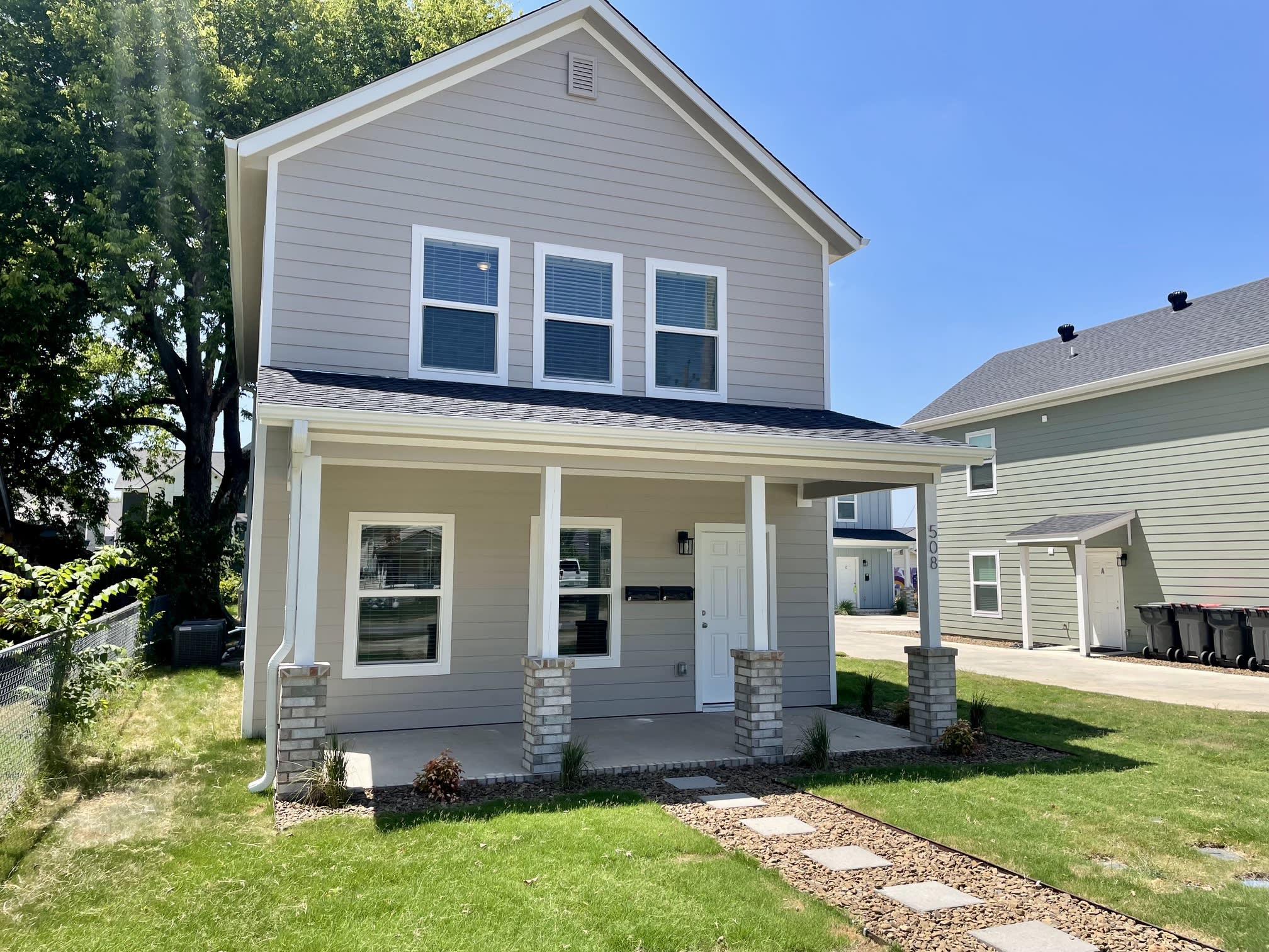508 Park St Apt A – photo 1