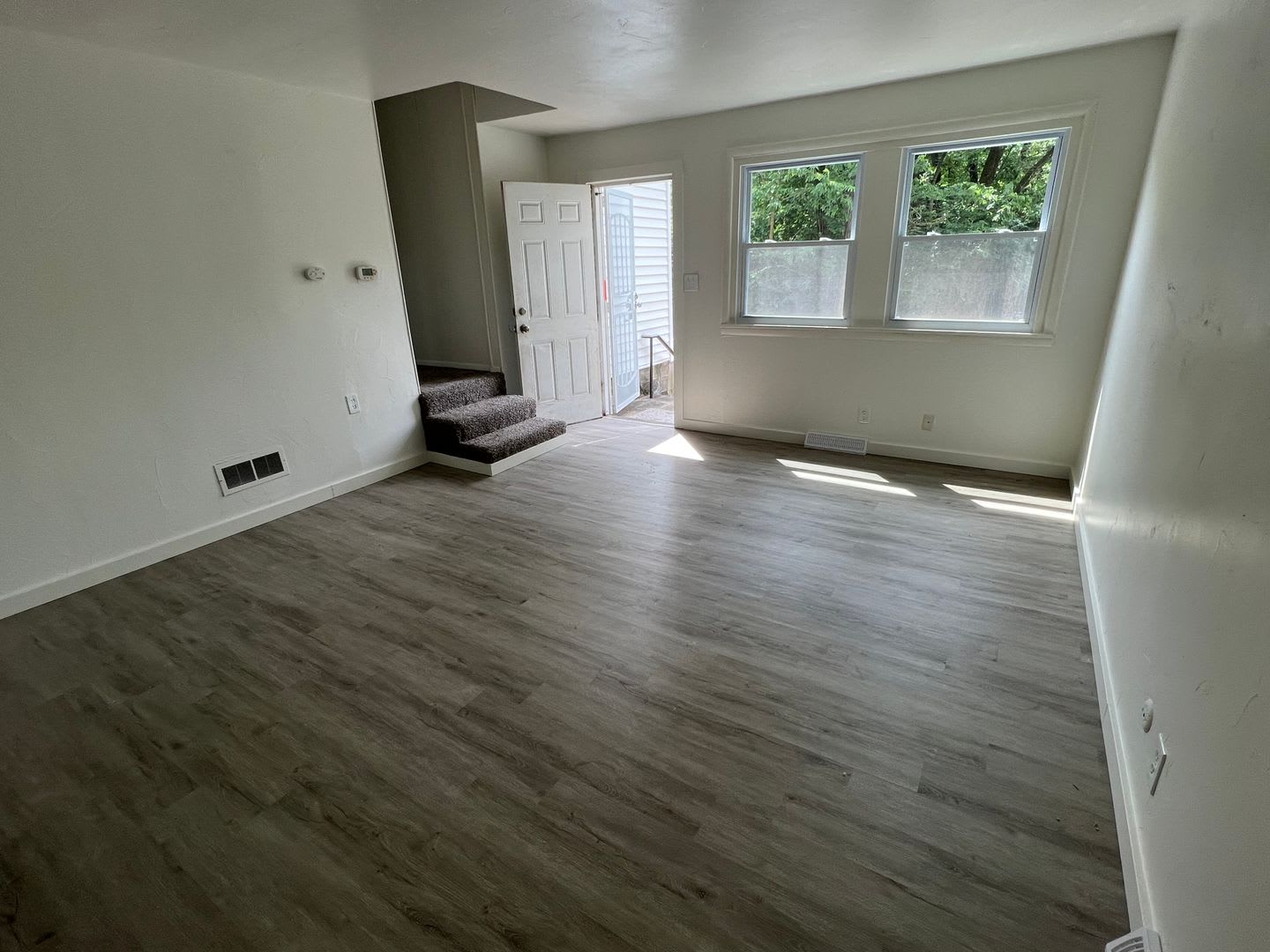 3 bedrooms 1 bathroom house for rent – photo 2
