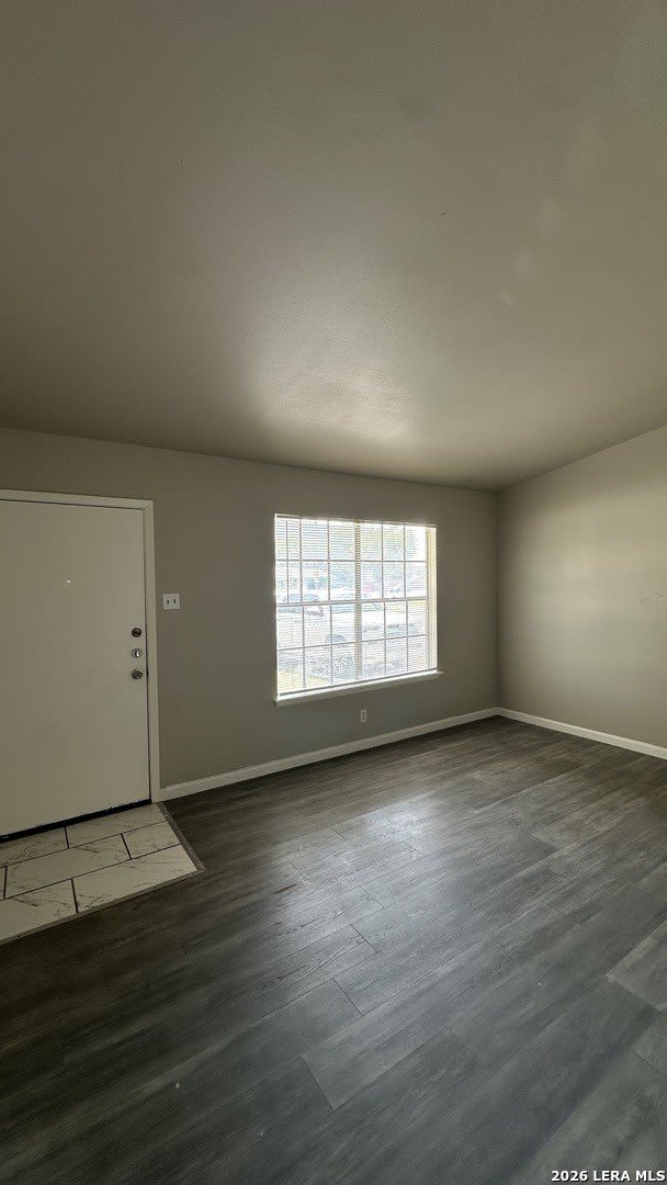 5007 Village Row – photo 2