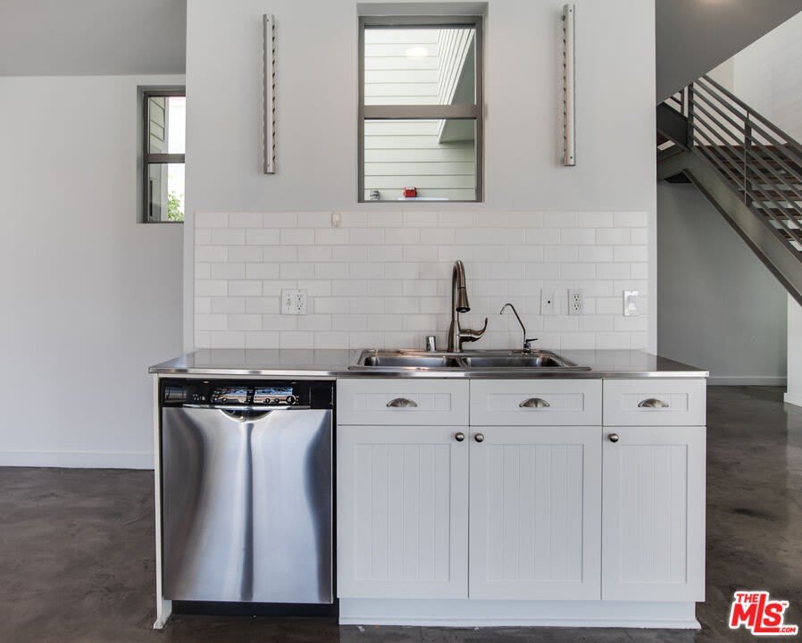 1358 4Th St – photo 4