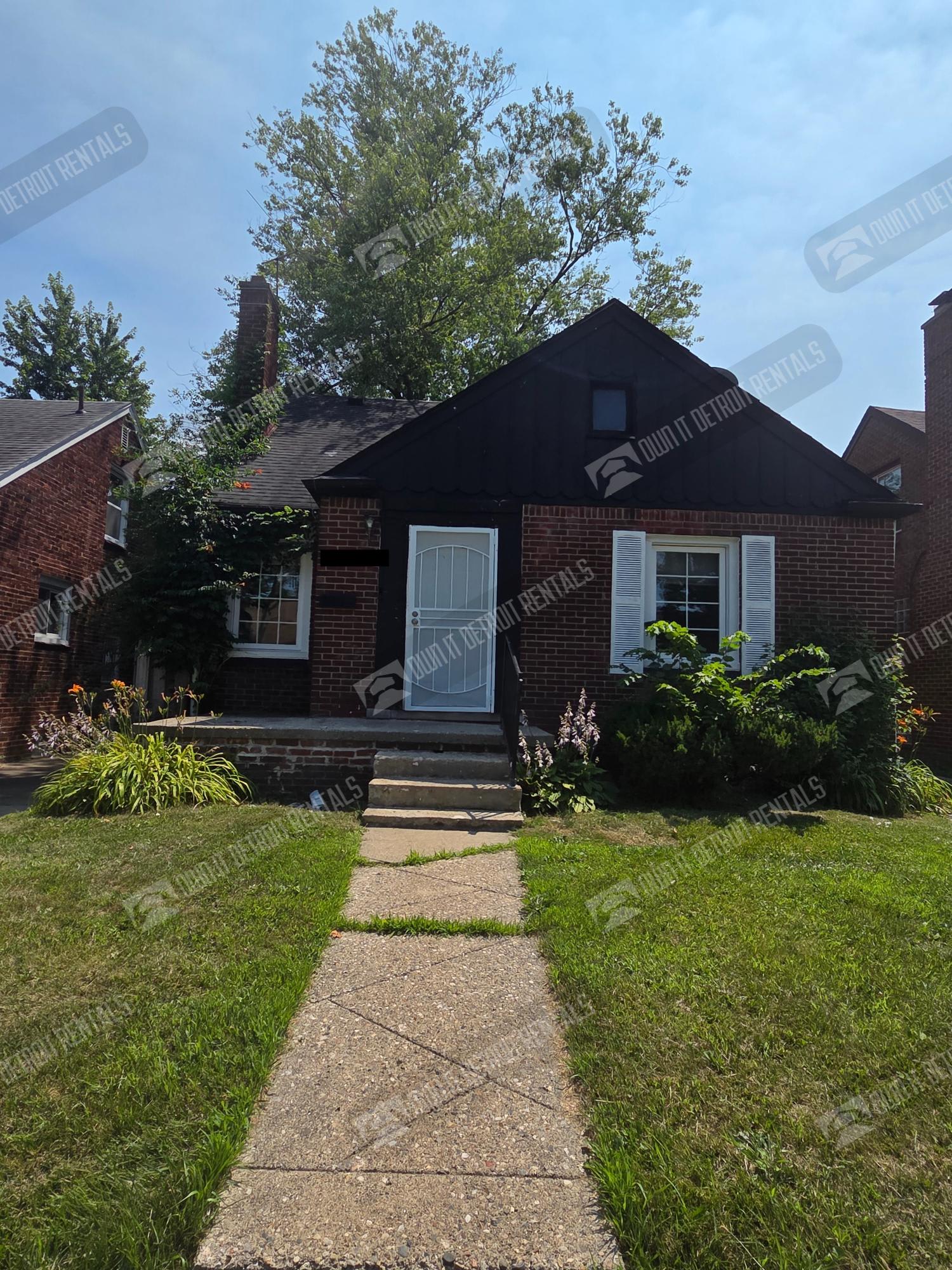 18627 Curtis St – photo 2