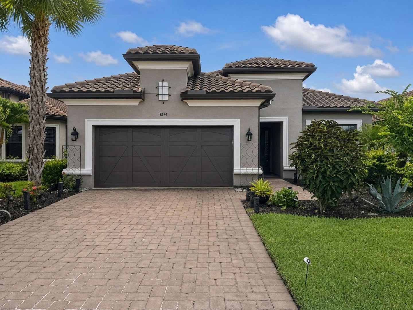 Luxury Rental in Esplanade at Hacienda Lakes! – photo 1