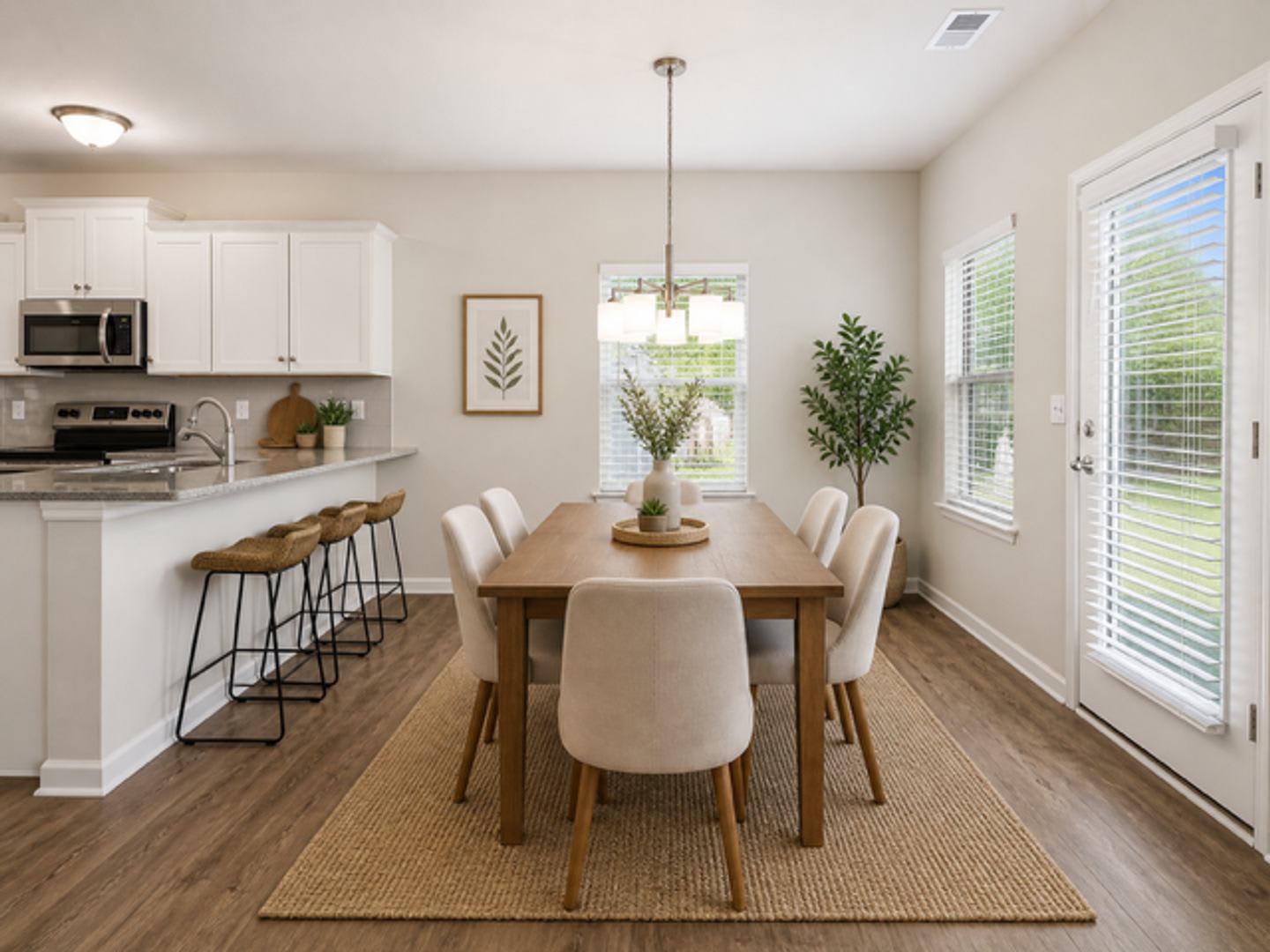 Move-In Special! Luxury Huntersville Home with 1 Month Free – photo 3