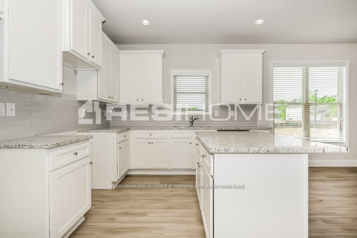 509 Fiery Warbler Street – photo 4
