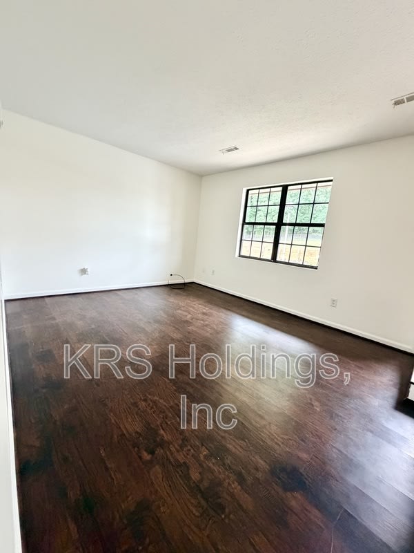 16 Nags Head Ct – photo 3